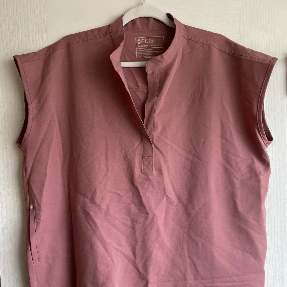 FIGS Scrubs - L Rafaela Top - MINERAL MAUVE